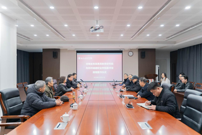 我院向郑州城建职业学院捐赠图书
